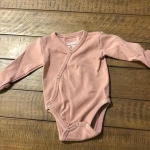 L’oved Baby Organic Cotton Bodysuit